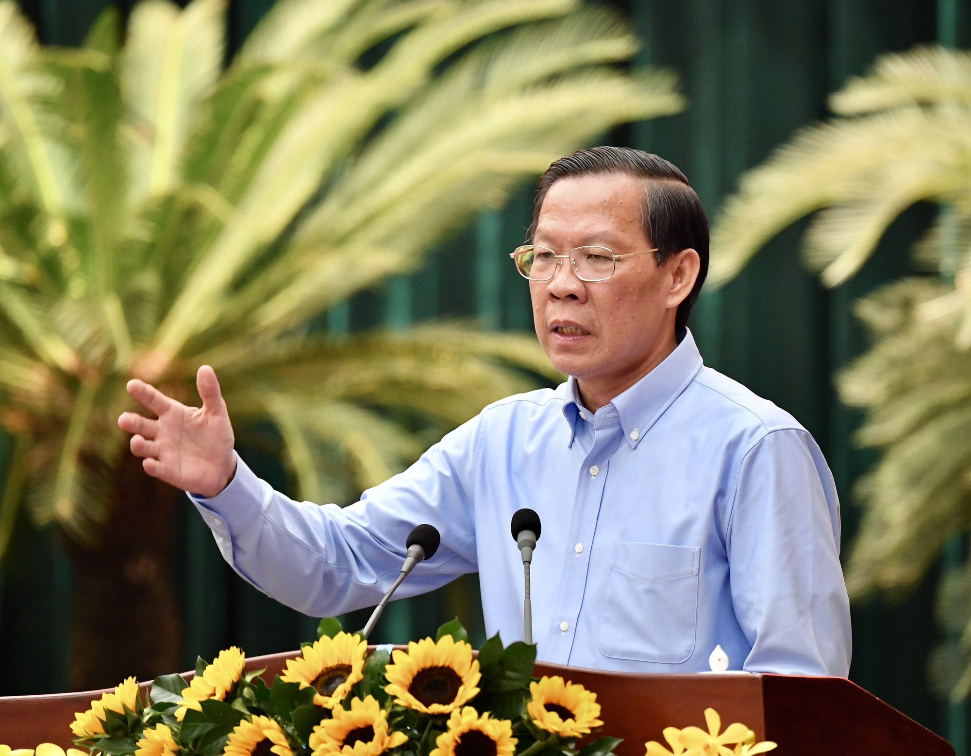 Chủ tịch UBND TP. Hồ Chí Minh Phan Văn Mãi phát biểu tại hội nghị (Ảnh: Việt Dũng).